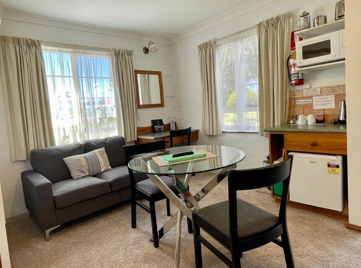 Swansea Cottages & Lodge Suites Екстериор снимка