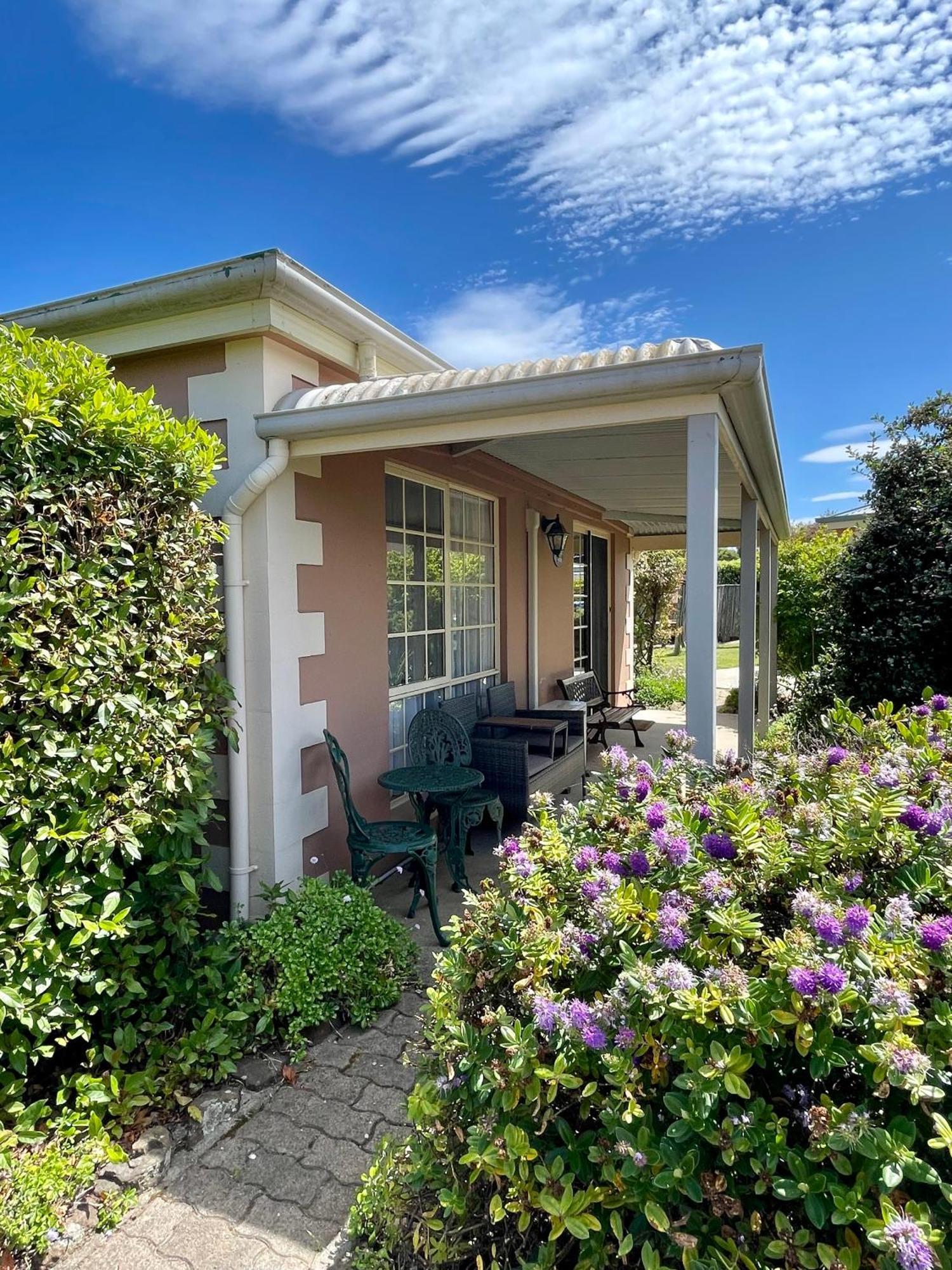 Swansea Cottages & Lodge Suites Екстериор снимка