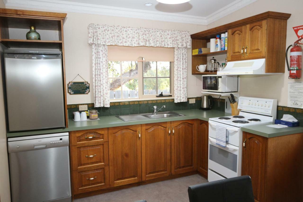 Swansea Cottages & Lodge Suites Екстериор снимка